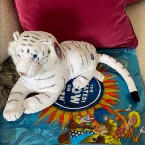 Ringling Bros. White Bengal Stuffed Animal 20”